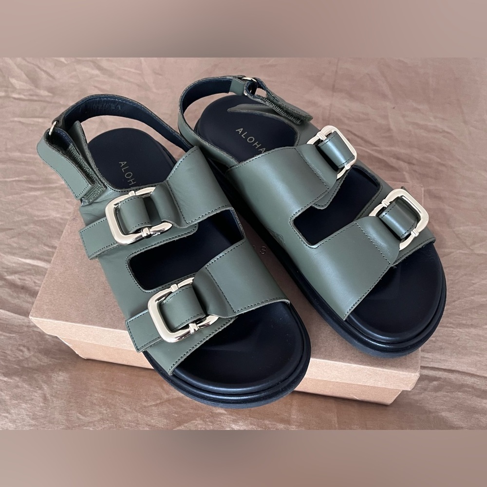 new sandals original packaging